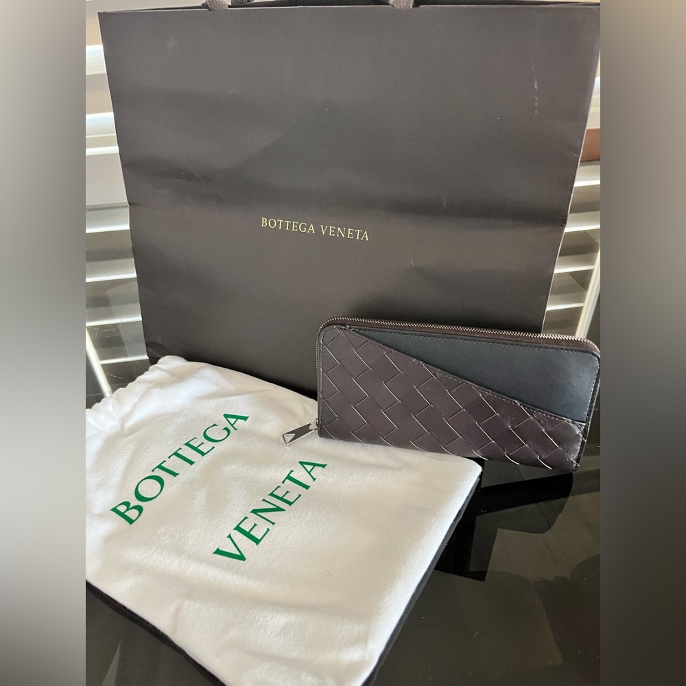 Bottega Veneta Intrecciato Zip Long Wallet